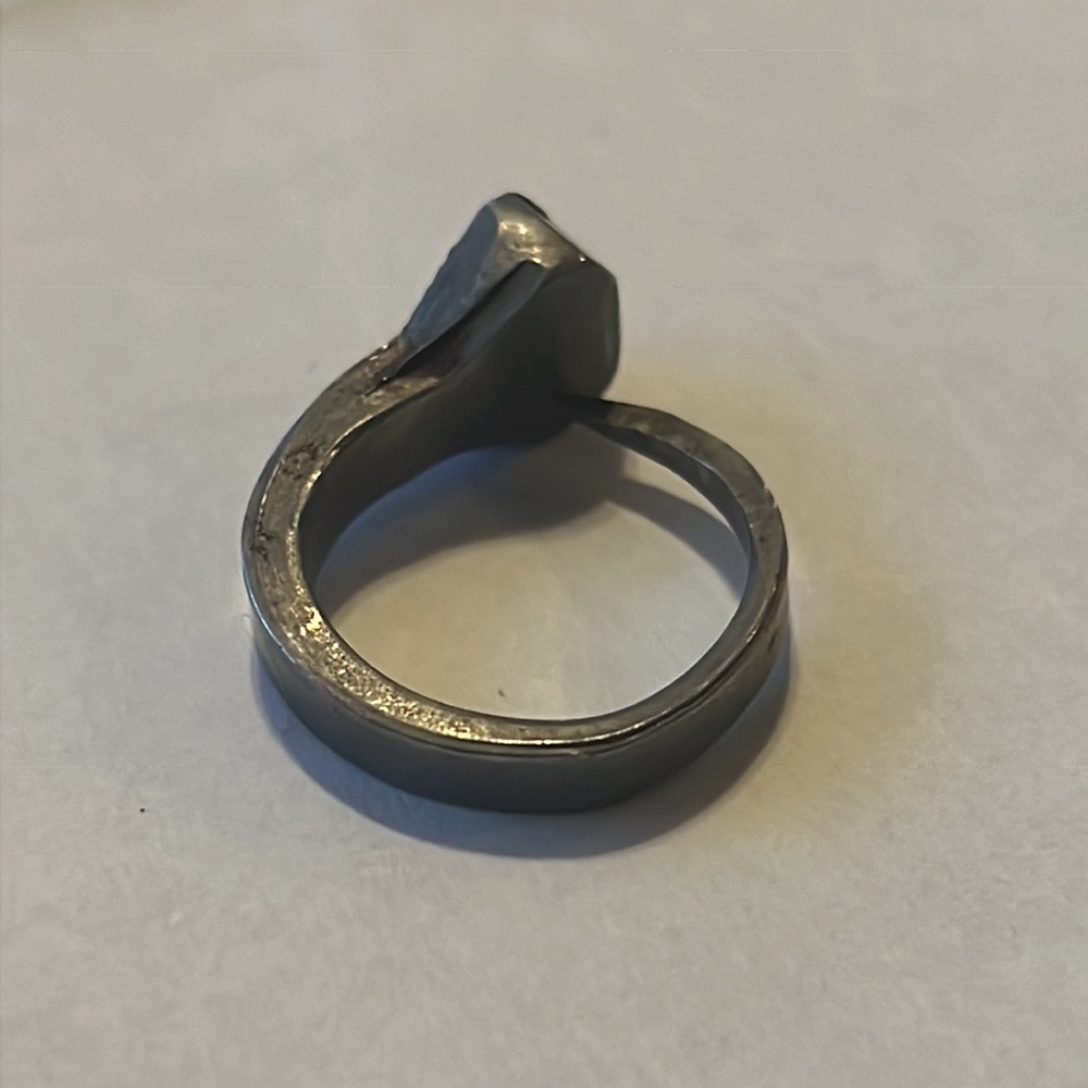 Metal Ring - Picture 5 of 11